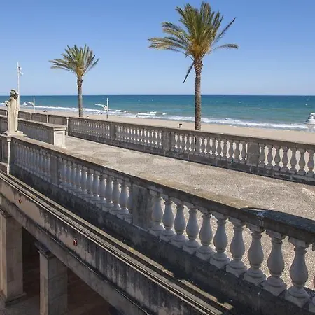 Estival Vendrell Platja קמארוגה